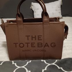 Marc Jacobs The Tote Bag Leather Medium