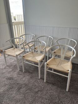 Set Of 6 White Wishbone Chairs