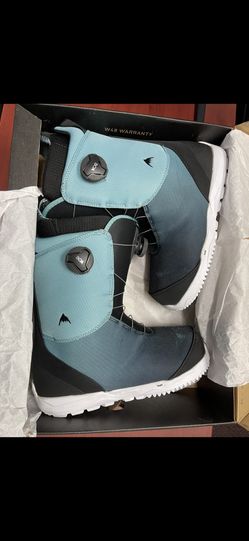 Snowboard Boots 9 1/2 New Burton SWATH