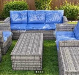 Outdoor Rattan Sectional Sofa Set with Table