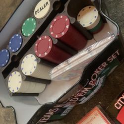 Poner Chips And New No bend Decks Of Cards