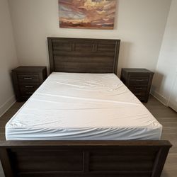 Queen Bedroom Set