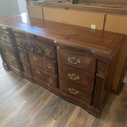 Solid Wood Bed Room Furniture 