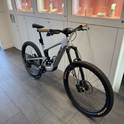 Santa Cruz Heckler SL CC X0 AXS RSV Magenta brillante SM -⚡ Fazua Ride 60 Mid-Drive System —