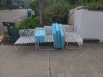 Free IKEA outdoor furniture