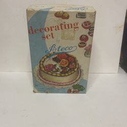 Decorating Set By Ateco