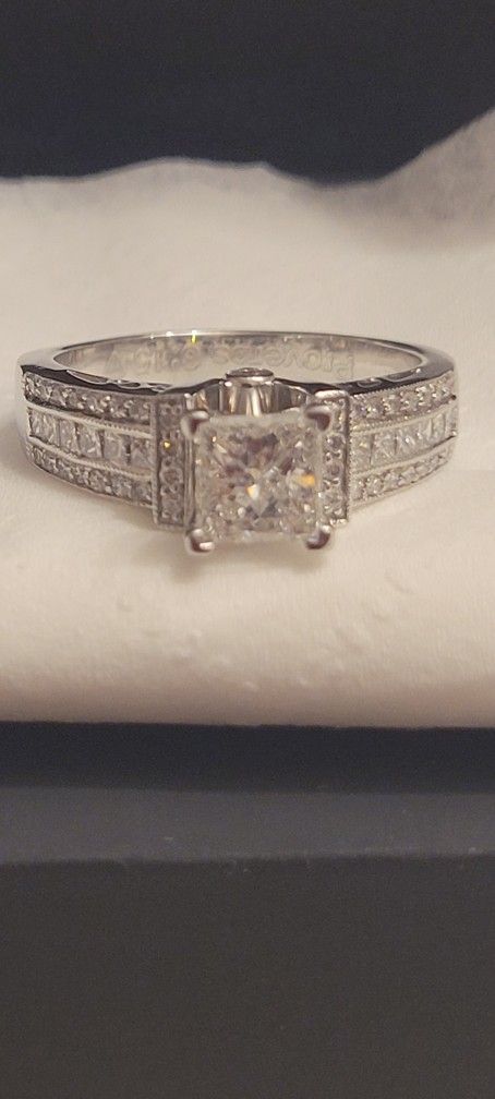 engagement Ring 1 carat 💖 Main Princess 👸 cut total Diamonds Weigh  Almont 3 carats 