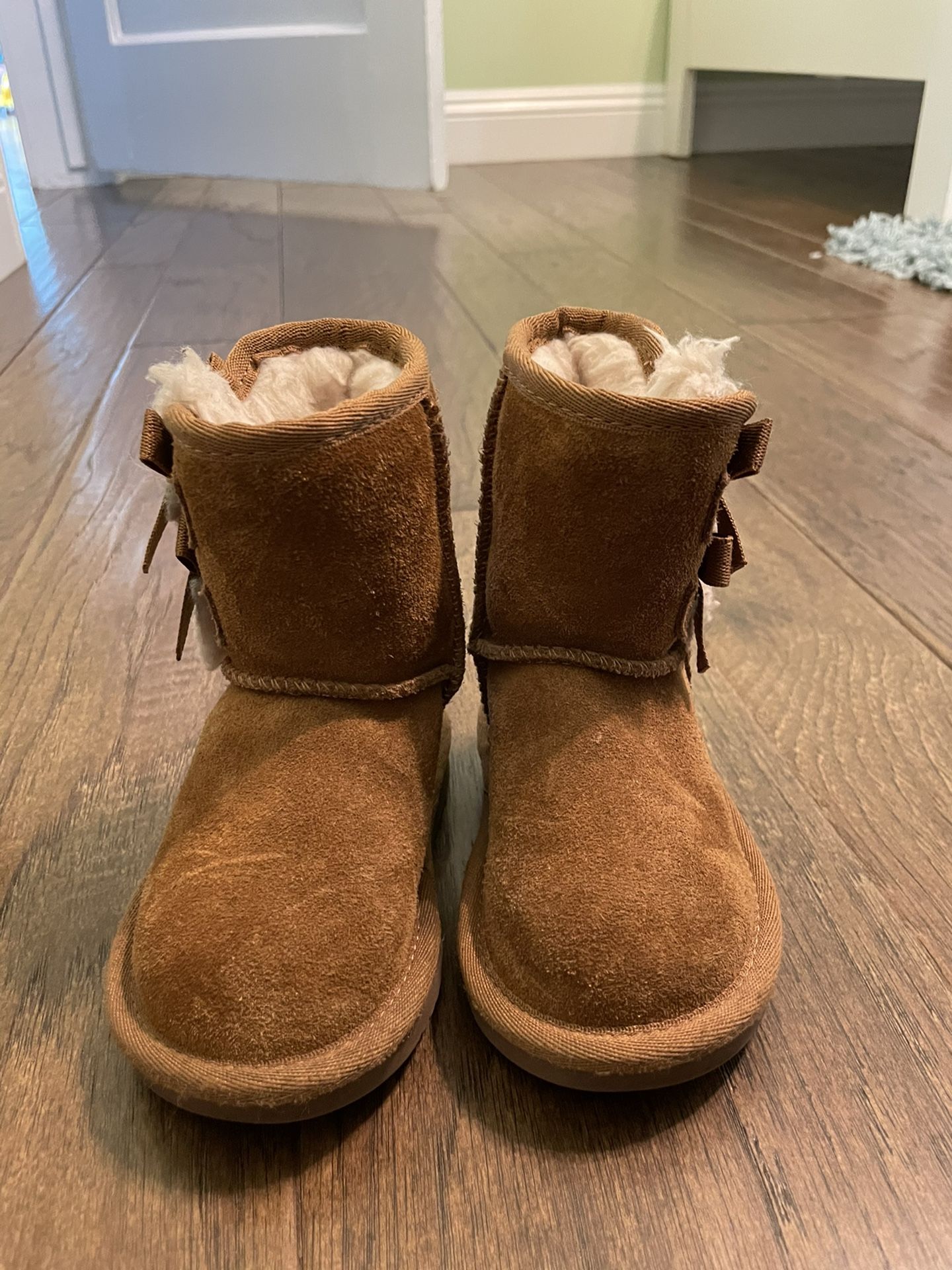 Toddler Ugg Boots 5c
