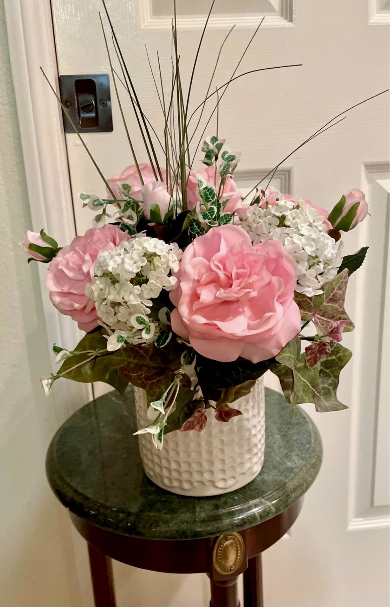 GORGEOUS FLOWER ARRANGEMENT,All Products : American Fashion Style Bags On Sale