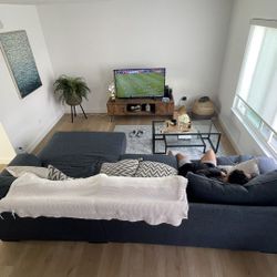 Modern Dark Gray L-Shaped Sectional Couch – Great Condition