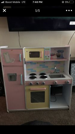 $120 play kitchen
