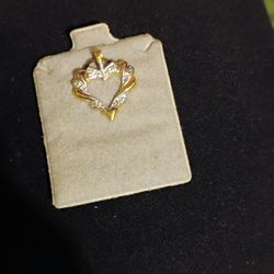 JMC 10k Gold Heart Shaped Pendant 