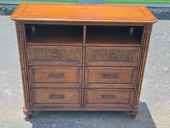 Coastal 6-Drawer TV Stand / Media Console Dresser – Solid Wood Look