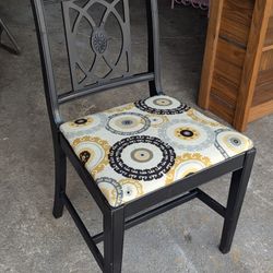 set of 4 antique dining room chairs 