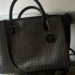 Linda Bolsa Guees En Mui Buenas Con  Diciones $$40