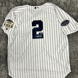 Derek Jeter Signed Jersey With COA