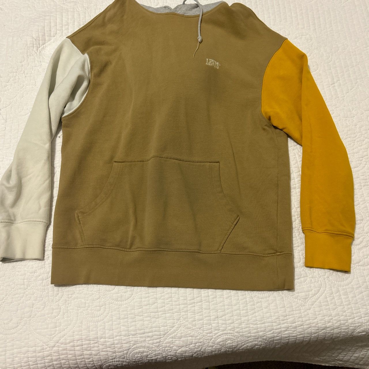 small levi’s hoodie 