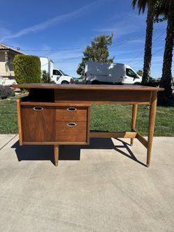 Mid- Century Modern Maineline Walnut Wood Desk