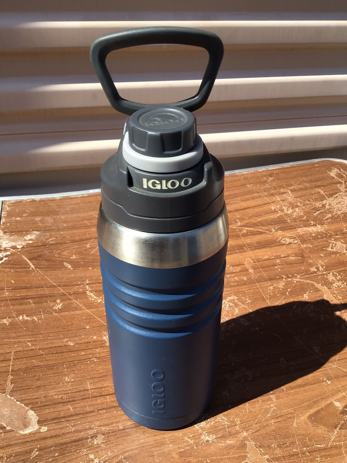 30 oz Igloo Drink Beverage Cooler Clip on Handle Hook Thermos Dallas Cowboy blue gray silver