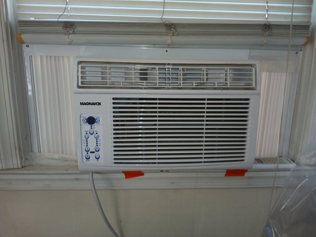 Magnavck Window Air Conditioner 8000BTU