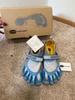 Vibram five fingers shoes