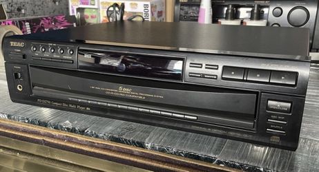 TEAC Multi Compact Disc Player PD-D2750 5-Disc Carousel Changer - For Parts