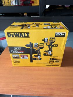 DEWALT XR HAMMER DRILL COMBO TOOLS