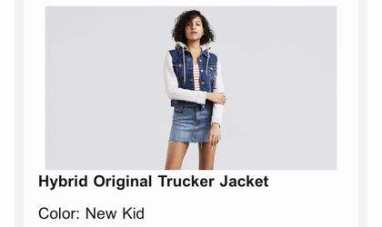 New Leviβs woman Jean Trucker jacket Size Medium ..Tags Still Attached
