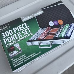Poker Set 300 Pieces Brand New ( Perfect For Gift )