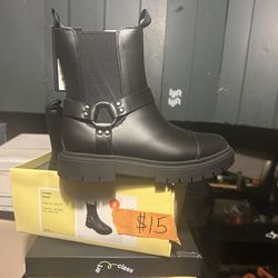 The treasure chest discount store