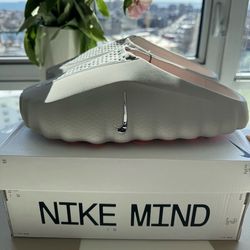 Mind 001 Slides, light smoke grey