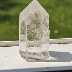 🔮 CLEAR QUARTZ TOWER – 2 INCHES OF PURE VIBES – 1.3 OZ – LOCAL PICKUP CLE ONLY! 🔮
