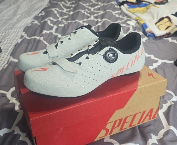 New Specialized Torch 1.0 Size 44 