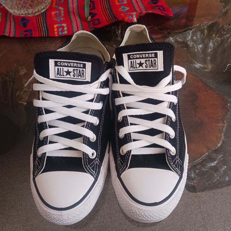 Converse All Star Size 8 Men, 10 Women.