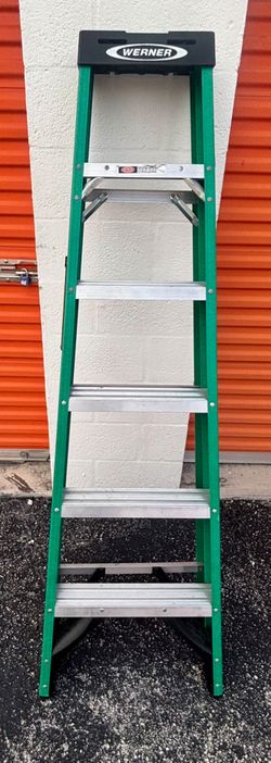 6 FOOT WARNER TYPE II FIBERGLASS STEP 🪜 LADDER