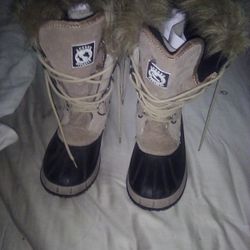 Rugged Exposure Boots Women Size 7 Never Worn