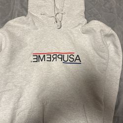 Supreme Hoodie 
