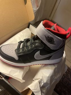 $75 Jordan 1 HI FLYEASE Size: 6Y