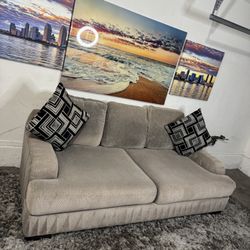 🌟 Ashley Furniture 1pc Deep Seating Grey Couch ( FREE DELIVERY 🚚)