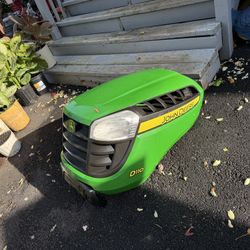 John Deere D110 Hood 