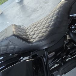 Saddlemen Seat $450 FIRM!