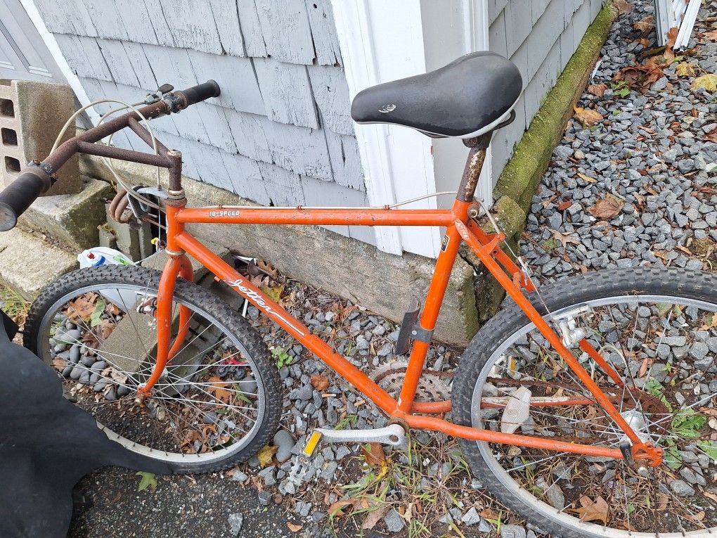 RARE JETTER 18 SPEED MOUNTAIN BIKE. 