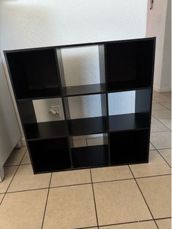 Cubby stand