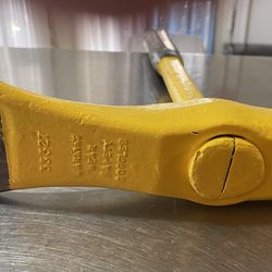 KTIRE HAMMER BEAD BREAKER  CROSS STREETS 83RD AVE., N. INDIAN SCHOOL ROAD SERIOUS INQUIRIES ONLY