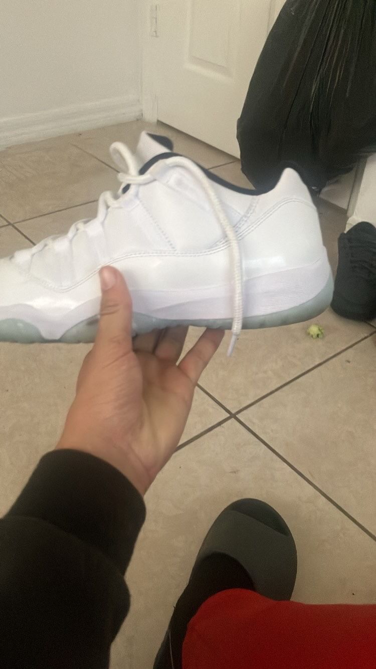 jordan 11s white 