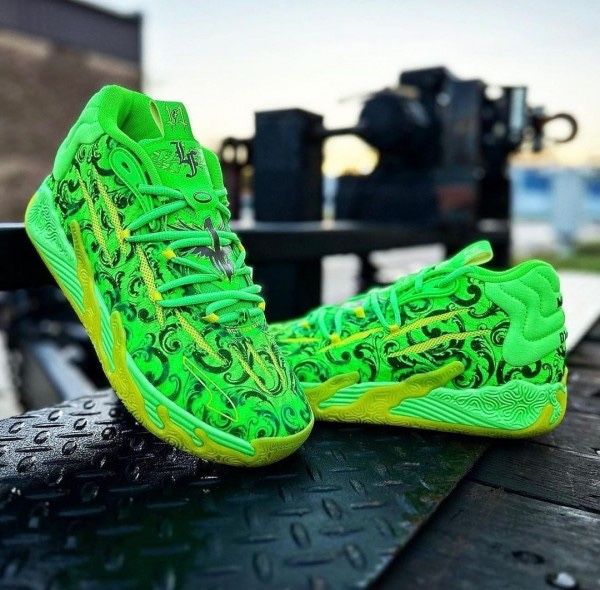 PUMA x Lamelo Ball LaFrance MB.03 Size 13 green yellow melo mb03