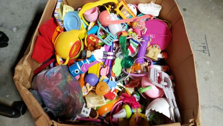 Toys free