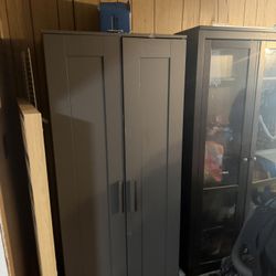 Wardrobes / Roperos  60 For Both 