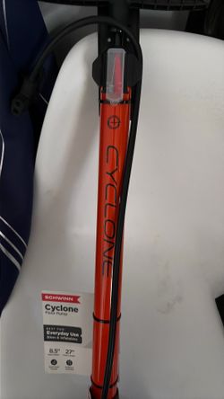 Cyclone floor pump