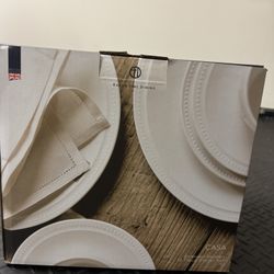 Dinnerware 12 Piece Set